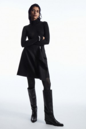 Falda COS Low-Rise Deconstructed Mini Mujer Negros | México MNXO-43605