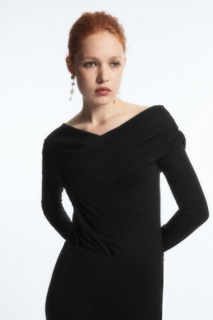 Tops COS Gathered Off-The-Shoulder Asymmetric Mujer Negros | México VNCF-50461