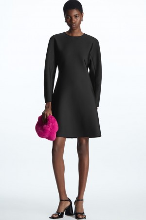 Vestido COS Structured Scuba Mini Mujer Negros | México OXNS-74031